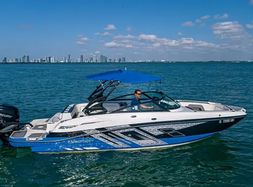27' Yacht Rental in Miami Beach